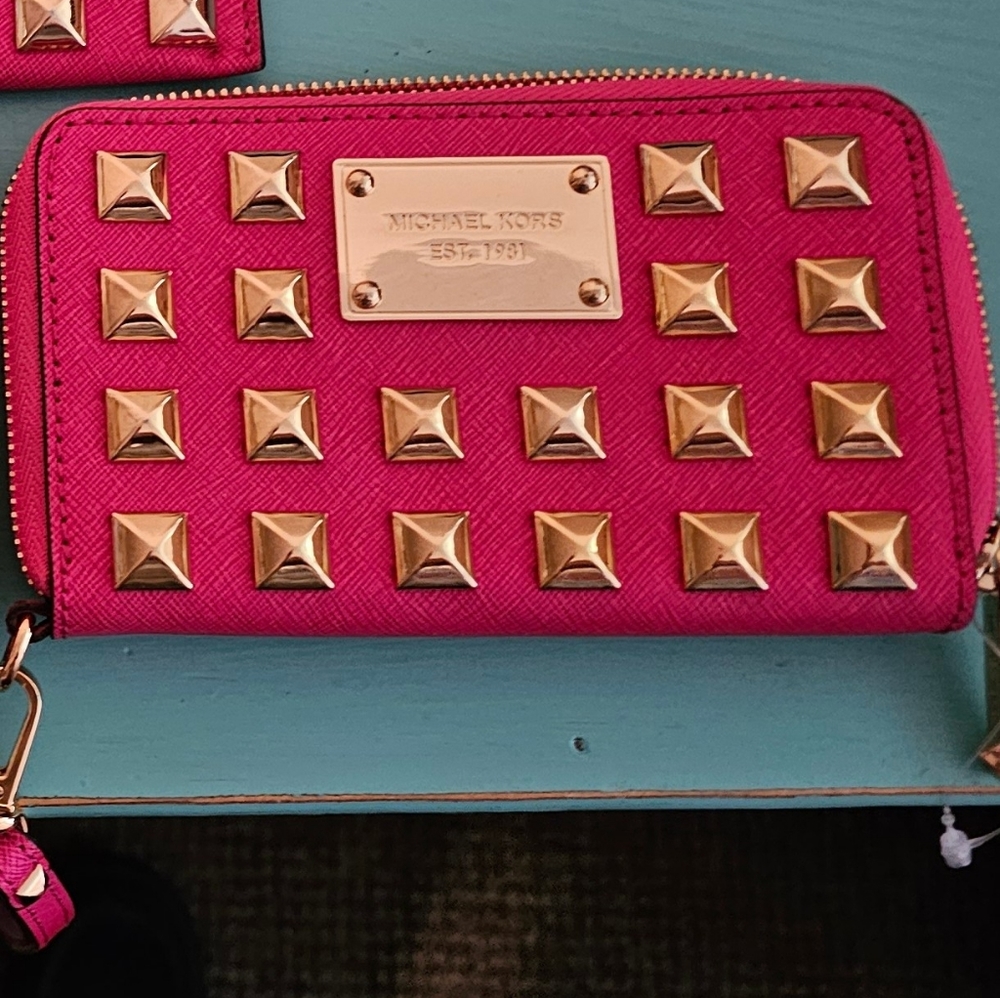 Rare Hot Pink Michael Kors Studded Pyramid Wallet, Mi… Gem